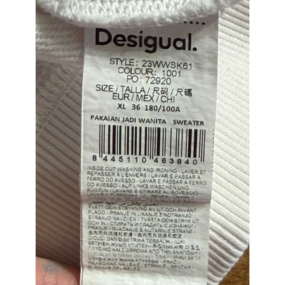 Desigual Mickey Mouse Crazy Art Graphic Sweatshirt XL White Long Sleeve Graphic - Picture 8 of 8